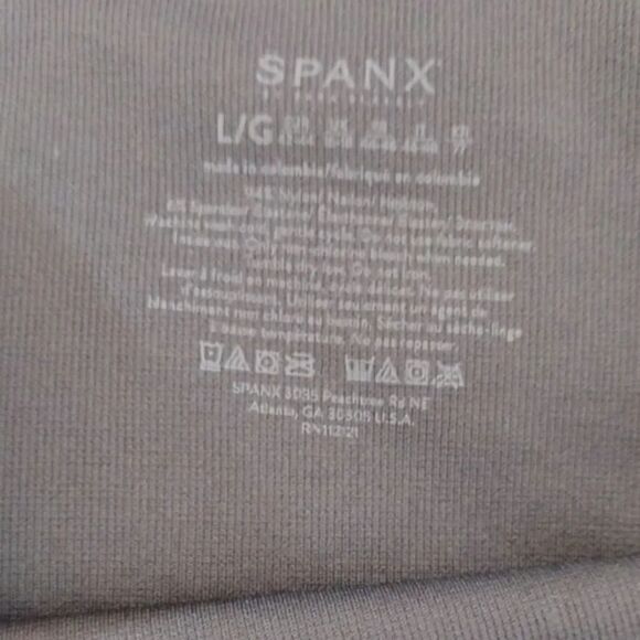 Spanx Black Camo Look At Me Now Seamless Bike Shorts Large NWT - Picture 11 of 12